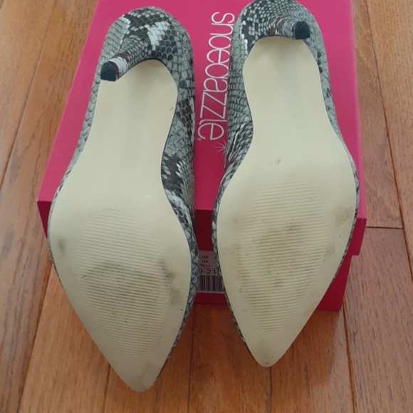Natural Snake Print Pump - Picture 4 of 4